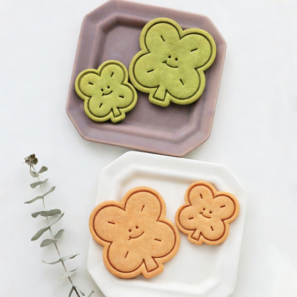 Cetakan Kue Berbentuk Semanggi - Kitchen Equipment For Baking ulasan dan harga