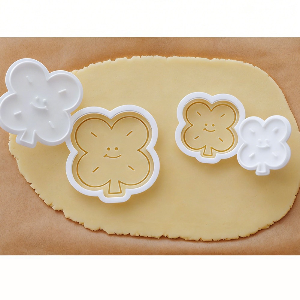 Cetakan Kue Berbentuk Semanggi - Kitchen Equipment For Baking ulasan dan harga